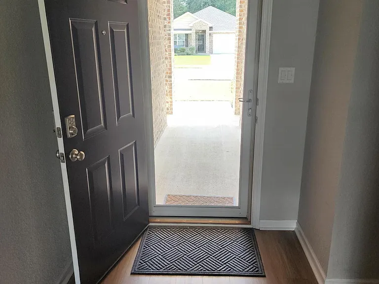 115 Rosie Dr — Photo 4
