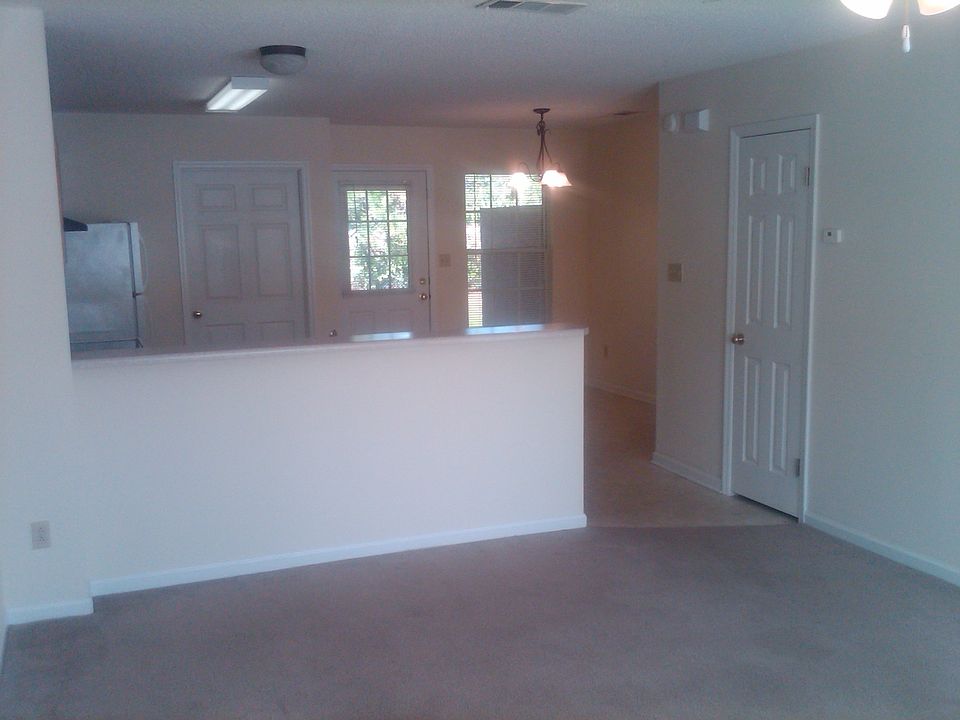 Living Area & Kitchen View