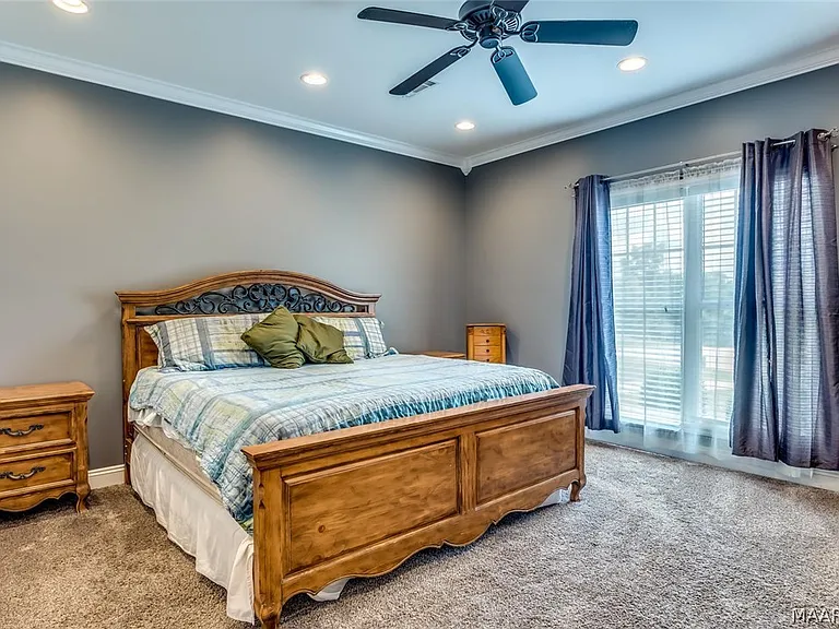 1211 Sadie Cir — Photo 27