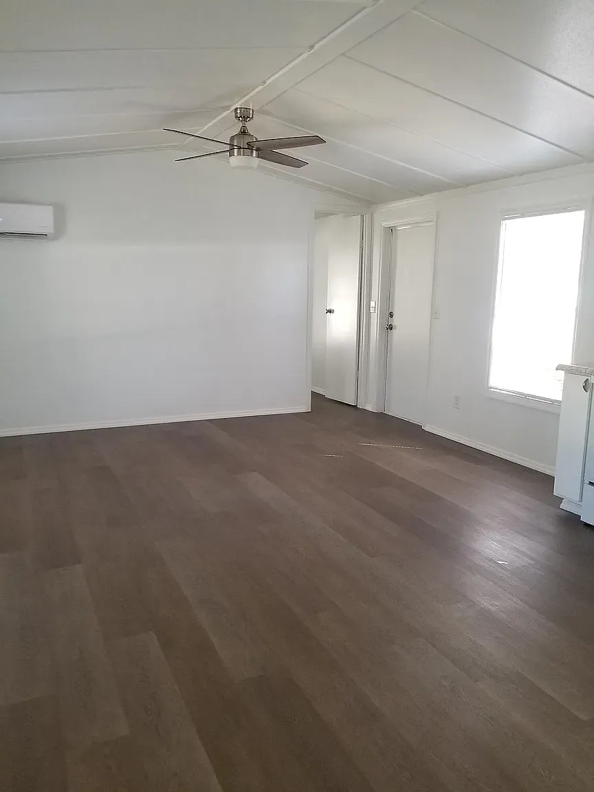 2 bed, 672 sqft, $1,250 — Photo 2