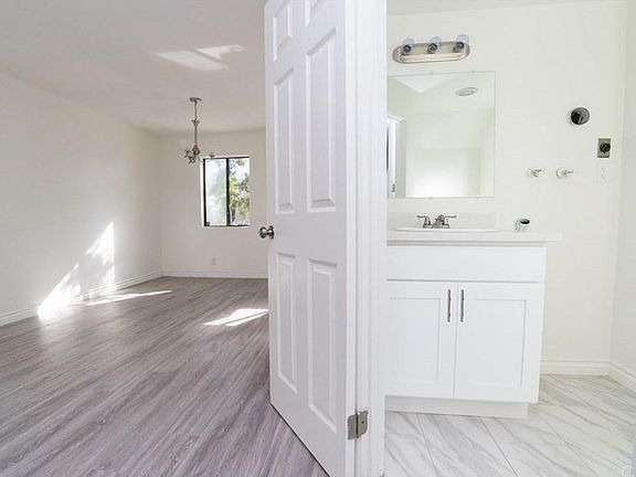 5th image of 633 Hardin Dr