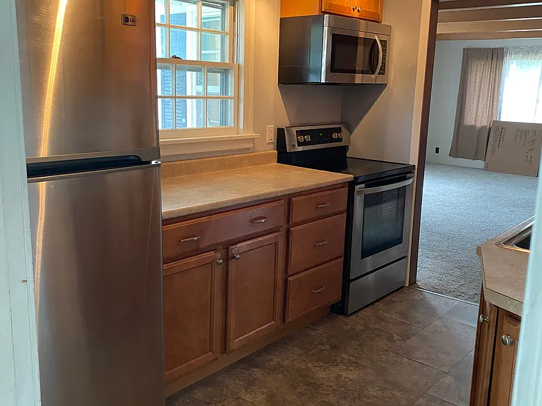 4330 S Wayne Ave — Photo 9