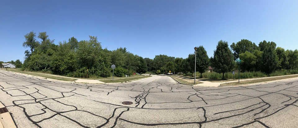 2nd image of 801 Southview Dr