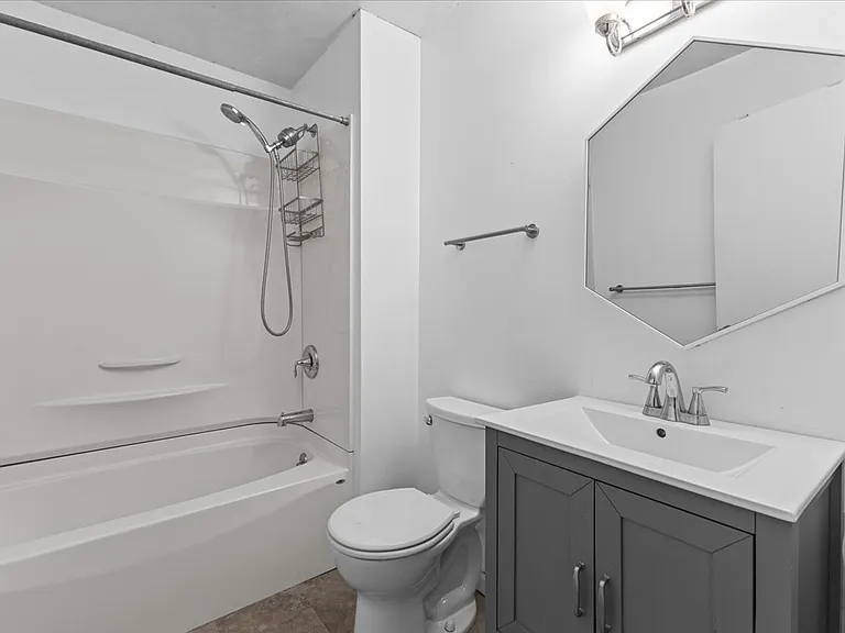 21 Hyde St #4 — Photo 13