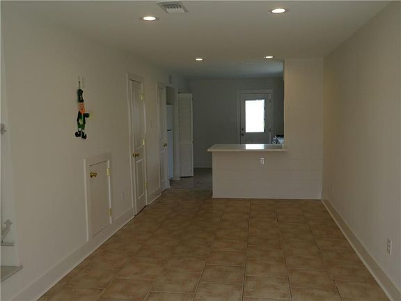 4th image of 3637 Cypress St