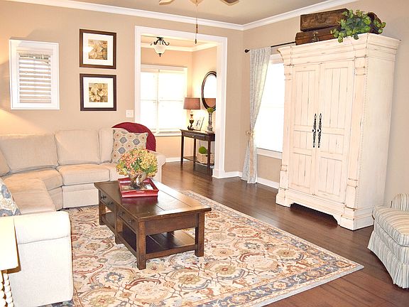 Open floor with hardwoods
