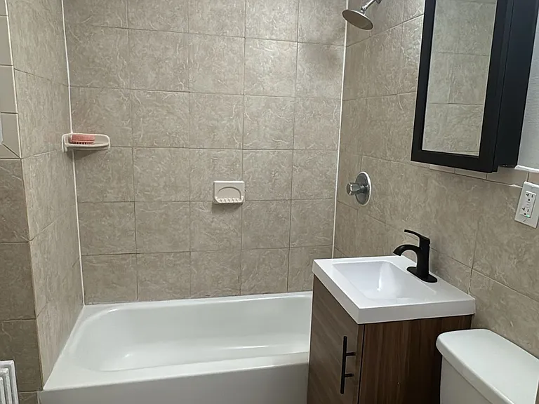 86 Chestnut Ave #2 — Photo 6