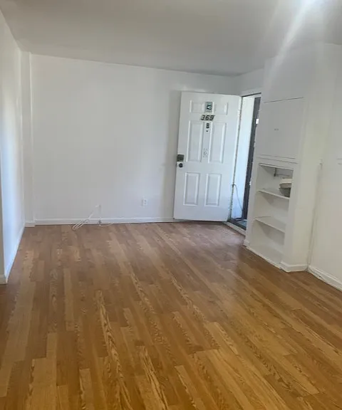 369 Monmouth St — Photo 2