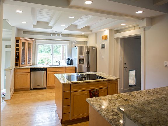 2nd image of 14817 Mockingbird Dr