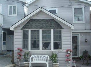 60 E Rutherford Ln, Lavallette, NJ 08735