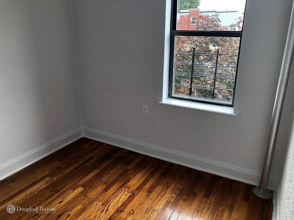 2nd image of 4526 49th St APT 3E
