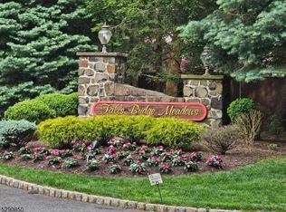 28 Falls Bridge Dr UNIT 28, Totowa, NJ 07512