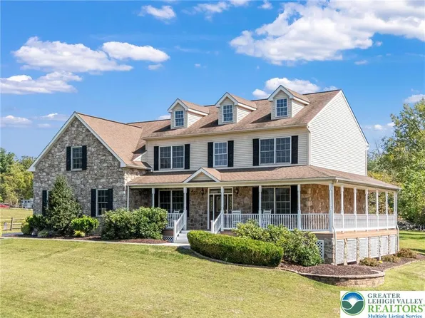 4161 Creek Rd, Collegeville, PA 19426