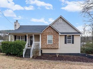 93 4th St, Emerson, GA 30137