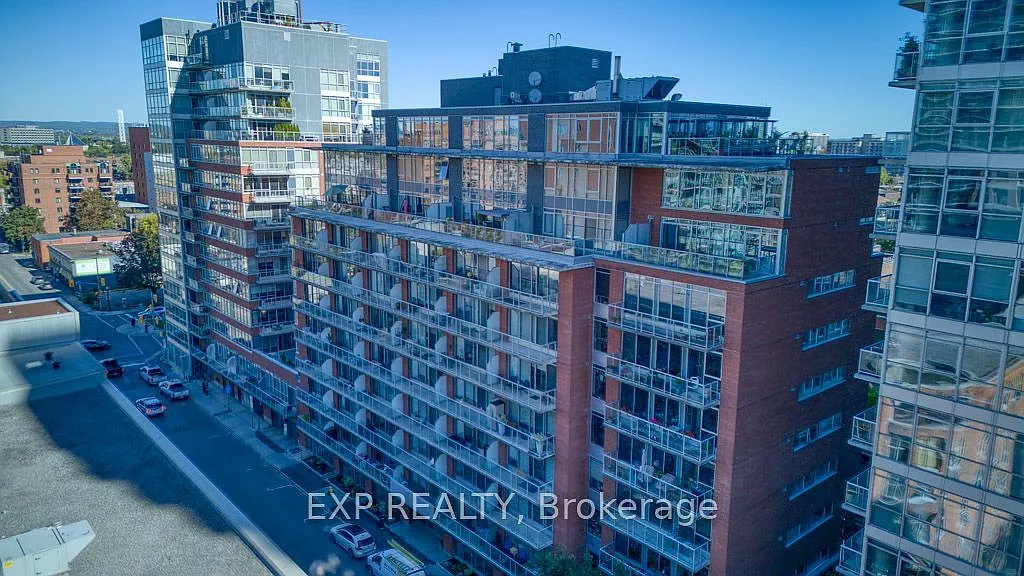 1 bed, $2,000 — Photo 1