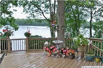 3rd image of 1830 Lakeside Dr S