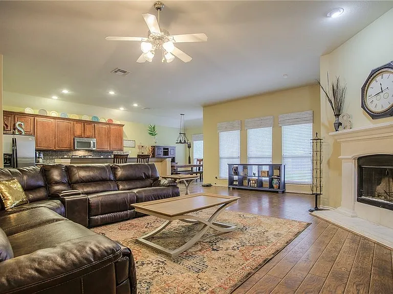 9620 Log Run Ct — Photo 2