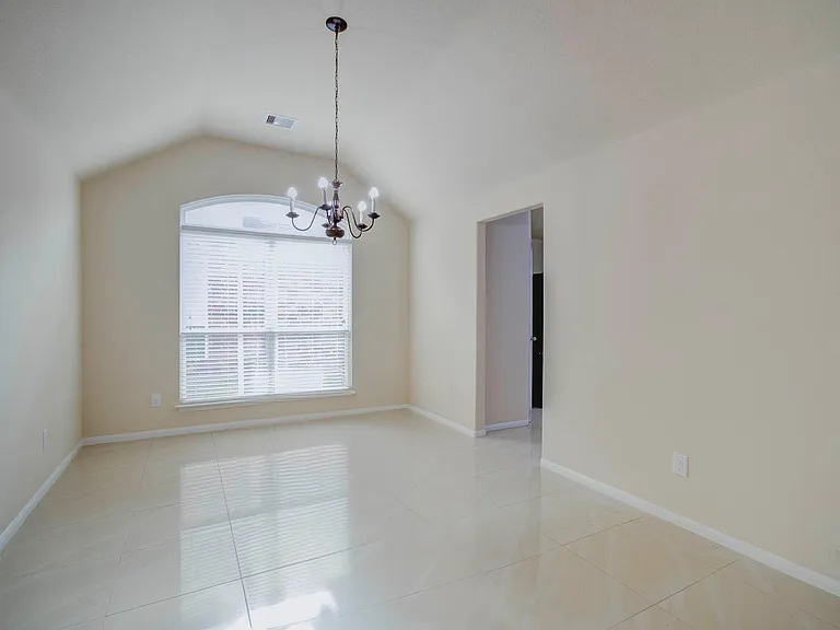 15115 Russet Bend Ln — Photo 13