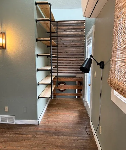 1087 Woodbridge Dr — Photo 9