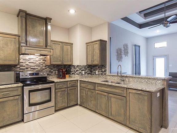 5th image of 5205 Calle Divina