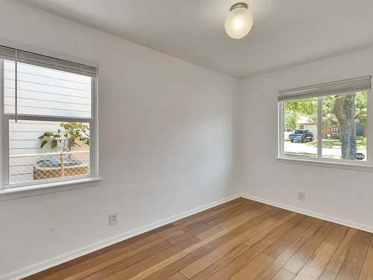 7107 Cherry Meadow Dr — Photo 23