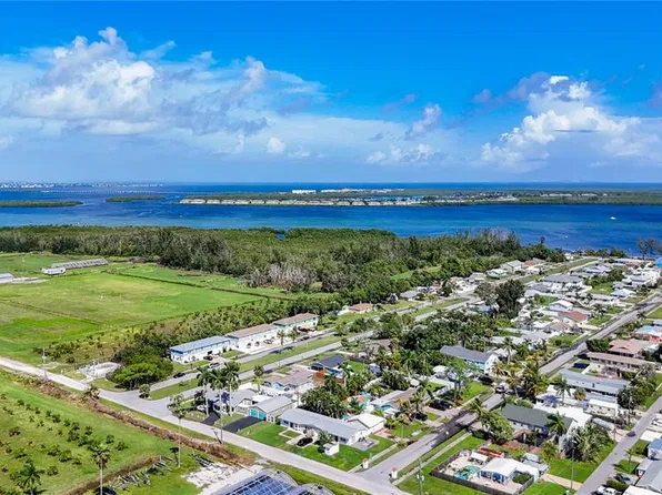 11704 40TH AVENUE W, BRADENTON, FL 34210