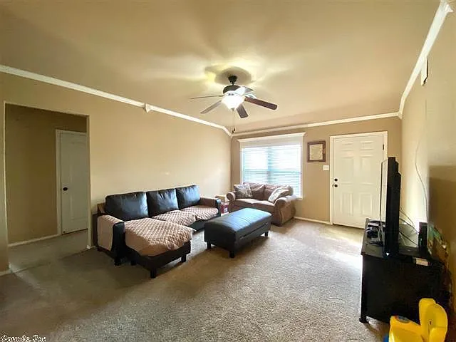 35 Dunwood Dr — Photo 6