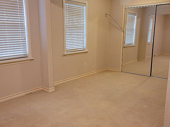 5th image of 1307 Edgehill Trl