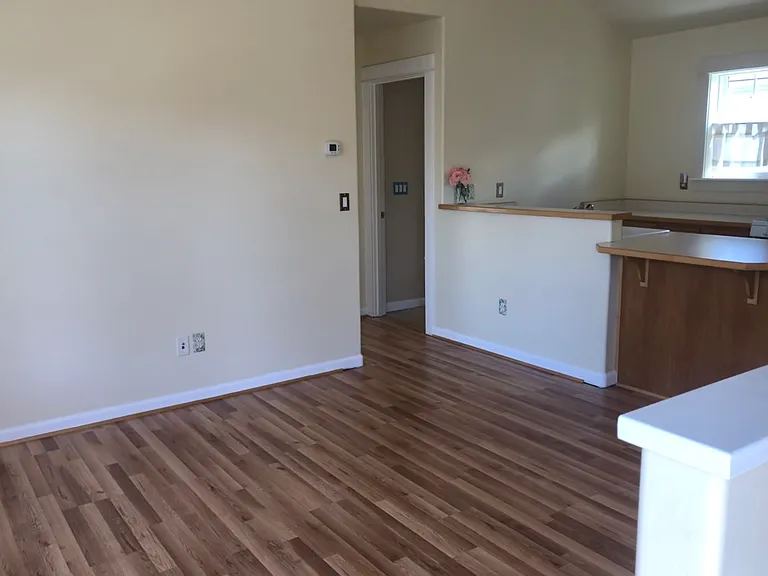 486 Clinton St — Photo 7
