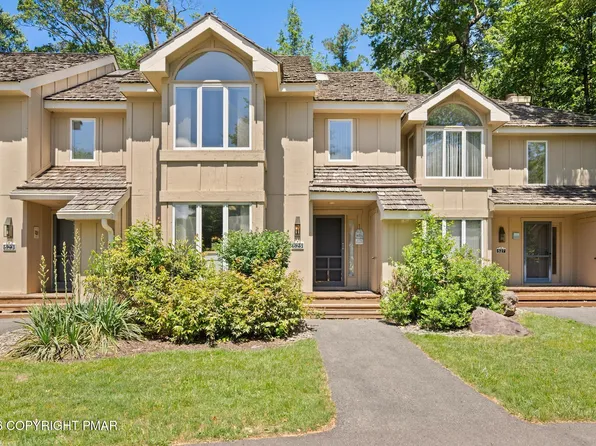 525 Rondaxe Ln, Pocono Pines, PA 18350