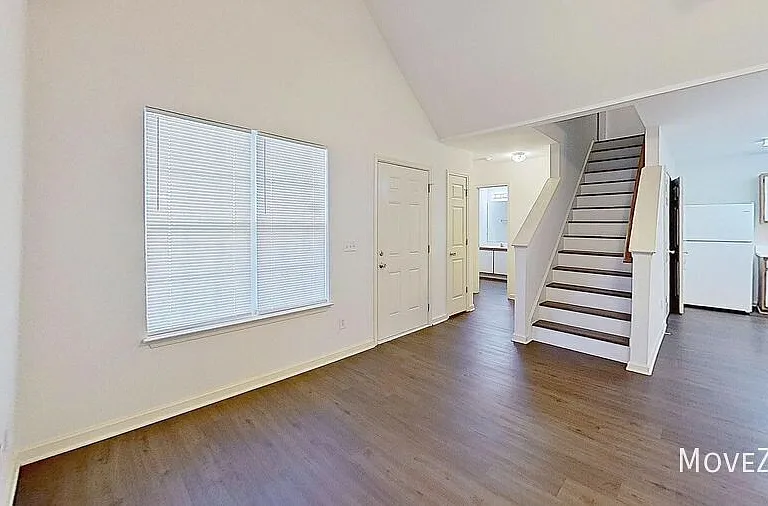319 Saint Rosea Dr — Photo 29