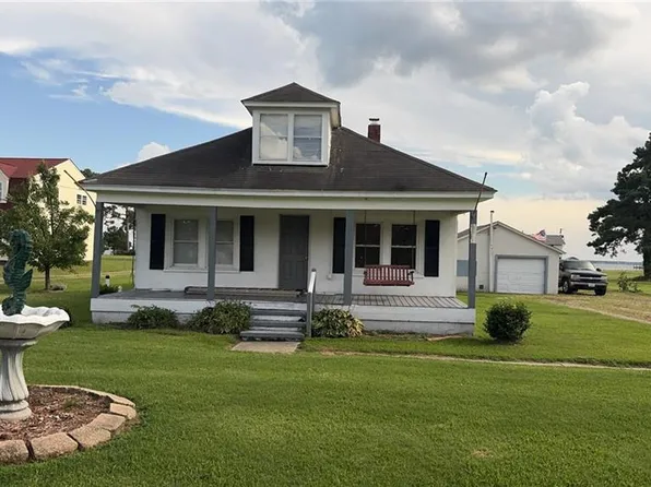 1978 Jenkins Neck Rd, Hayes, VA 23072