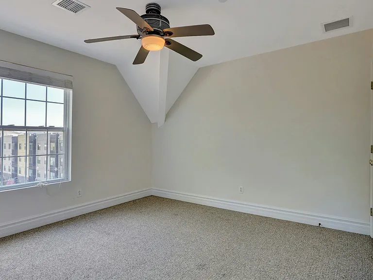 170 Undercliff Ave — Photo 19