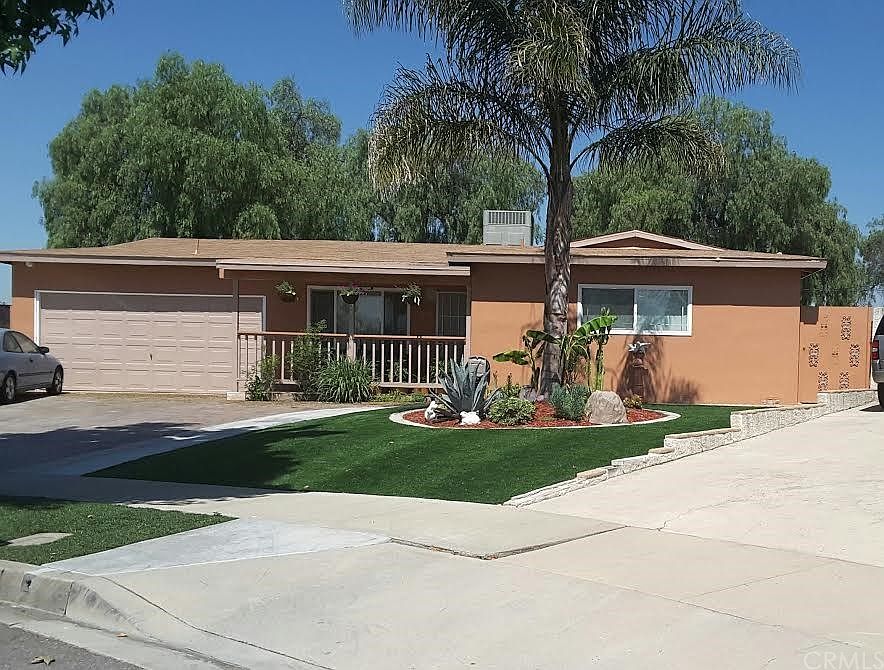 1st image of 1125 E Olive Ct
