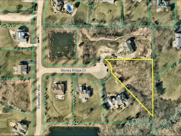 1 Stoney Ridge Ct, Hawthorn Woods, IL 60047