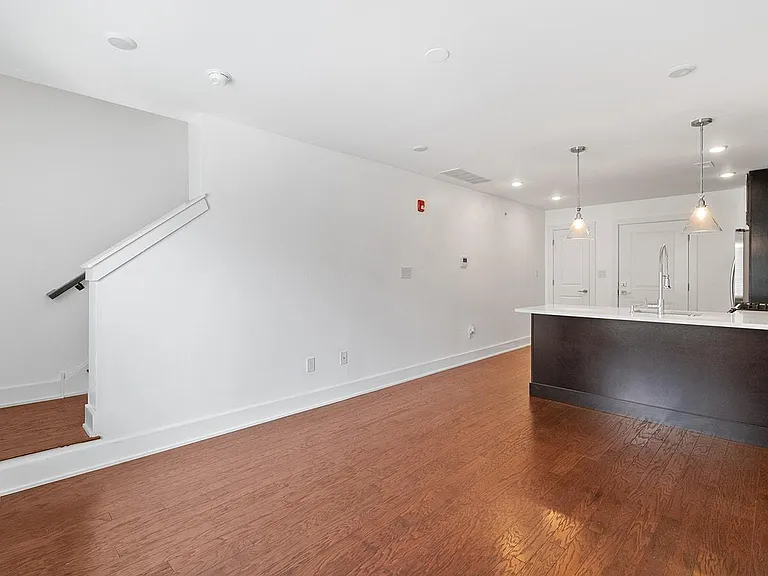 1940 N 6th St #2 — Photo 9