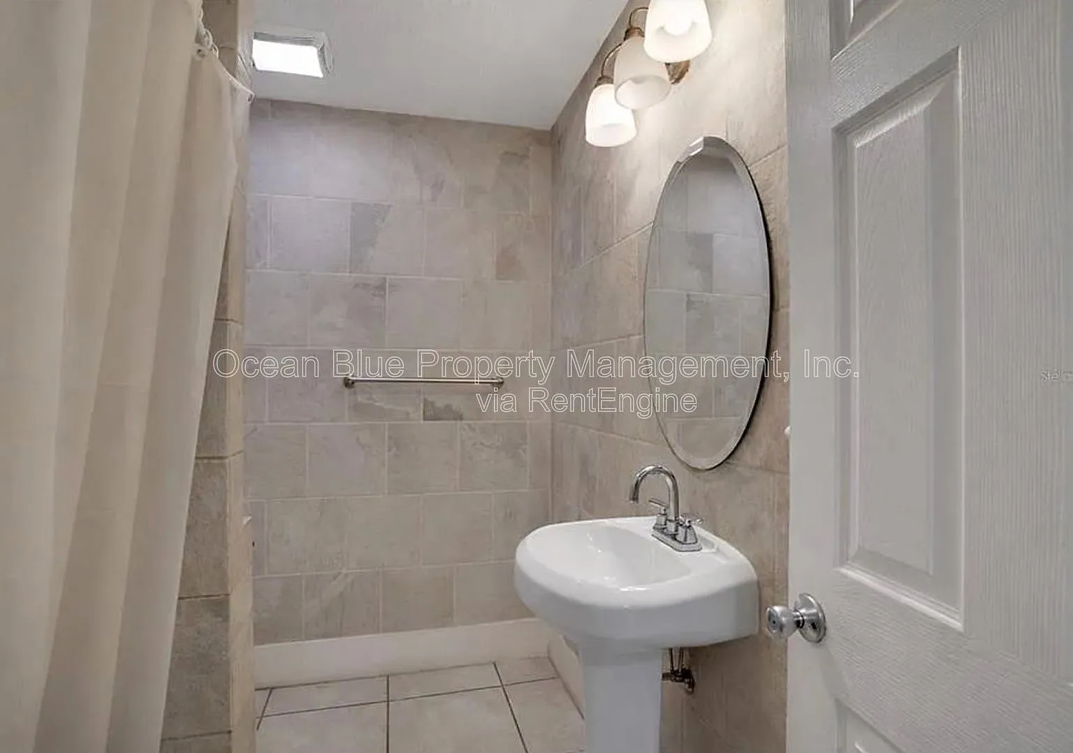 1 bed, 1.0 bath, $795 — Photo 4