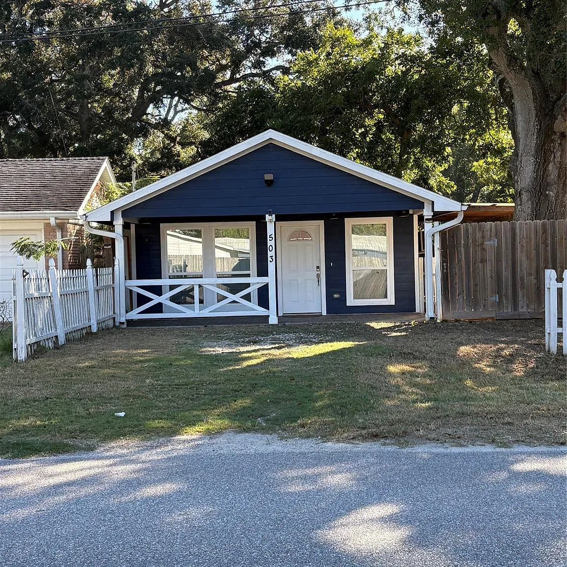 2 bed, 1.0 bath, 525 sqft, $1,600 — Photo 1