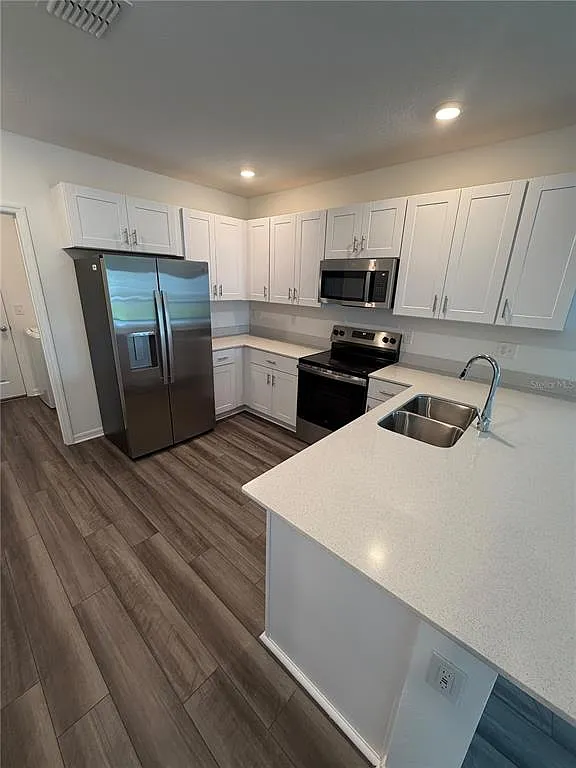 3 bed, 2.0 bath, 1600 sqft, $2,250 — Photo 2