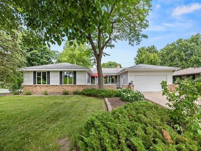 9744 Oxborough Rd, Bloomington, MN, 55437