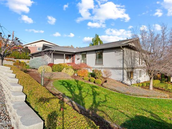 4705 Surrey Ln, Yakima, WA 98908