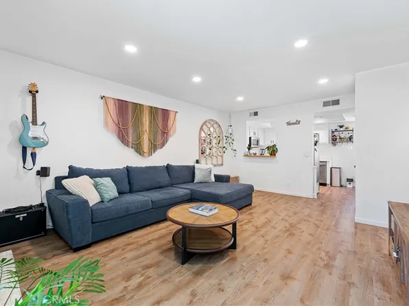 15125 Nordhoff St Unit 17, North Hills, CA 91343