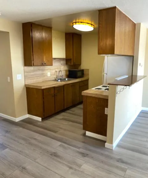 438 N Vine St #C — Photo 6