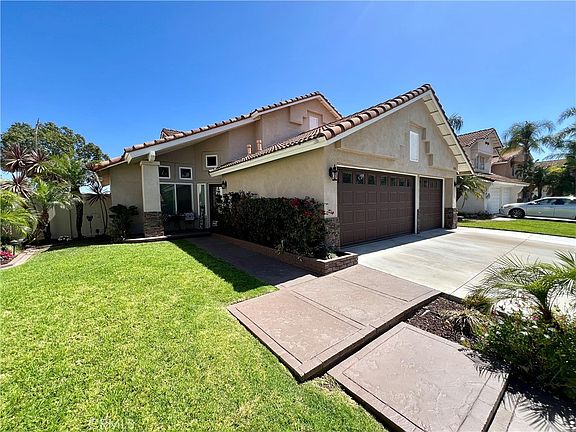 2nd image of 2636 Las Mercedes Ln
