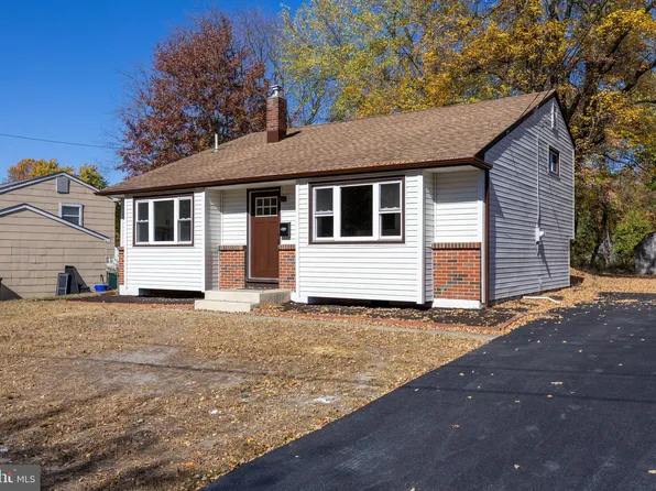 915 Bentley Rd, Lindenwold, NJ 08021