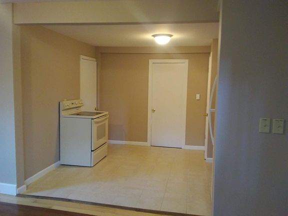 Range in Kitchen