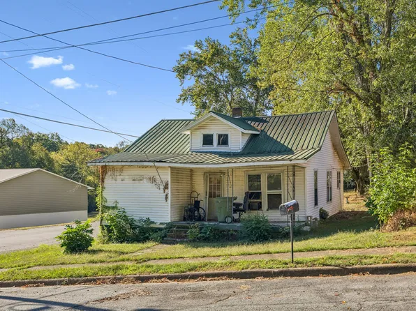 431 Parkes St, Lawrenceburg, TN 38464