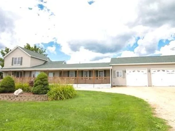 3202 Meridian Rd, Peru, IL 61354