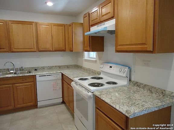5th image of 66 Whitman Ave