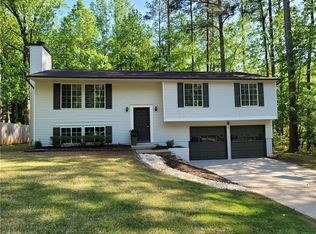 305 Hembree Forest Cir, Roswell, GA 30076